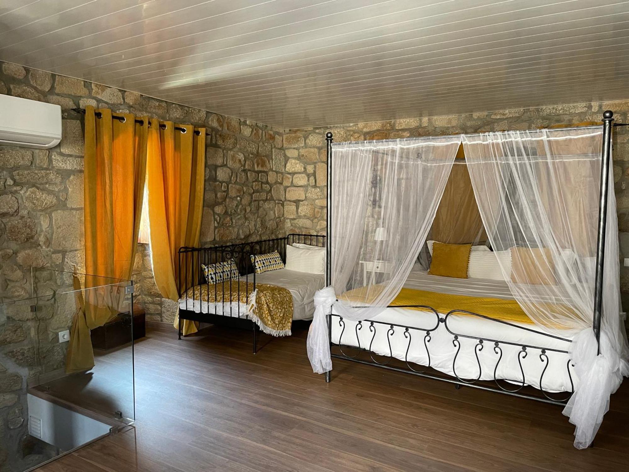 Solar Sampaio E Melo Bed and Breakfast Trancoso Eksteriør billede